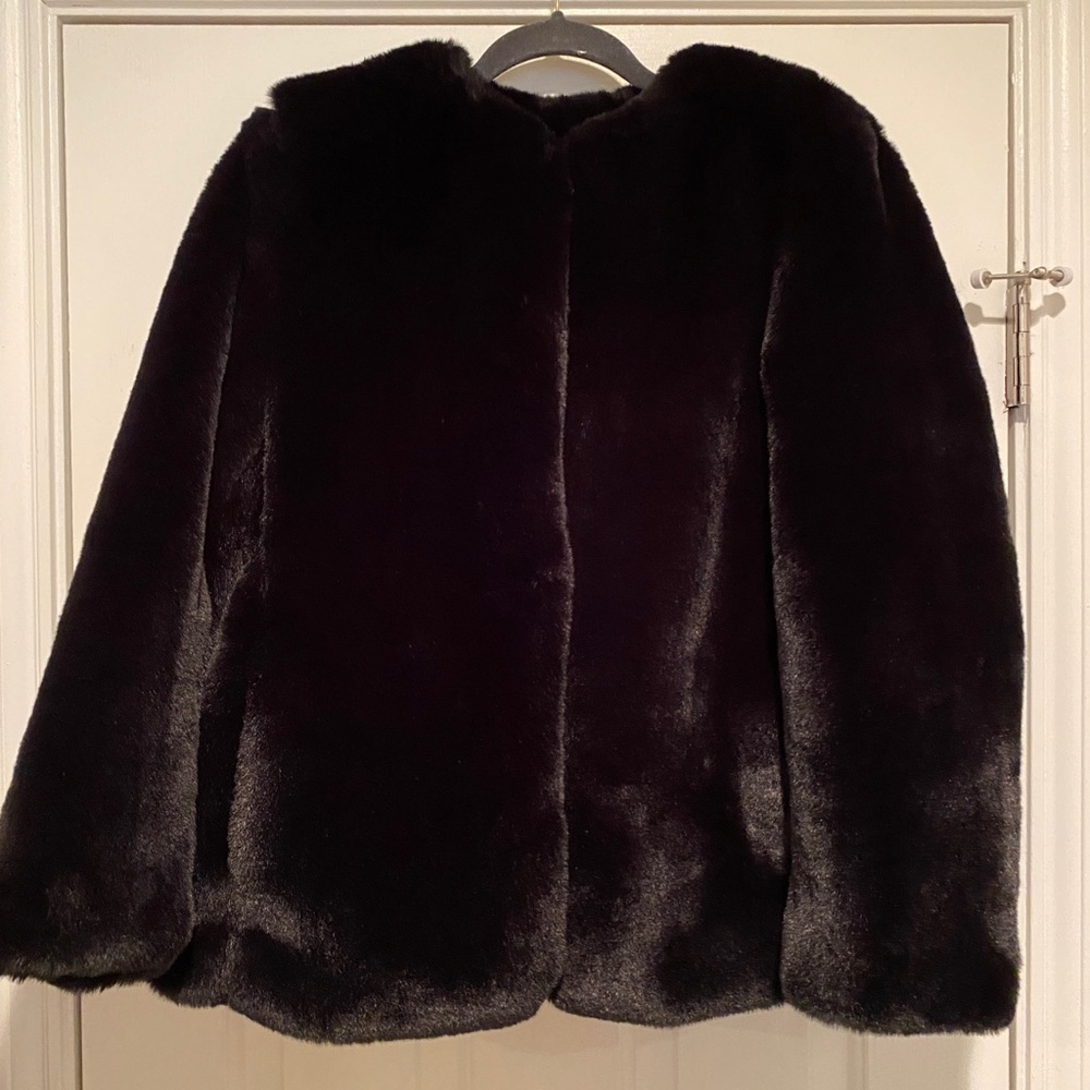 GAP Faux fur coat VERY SOFT